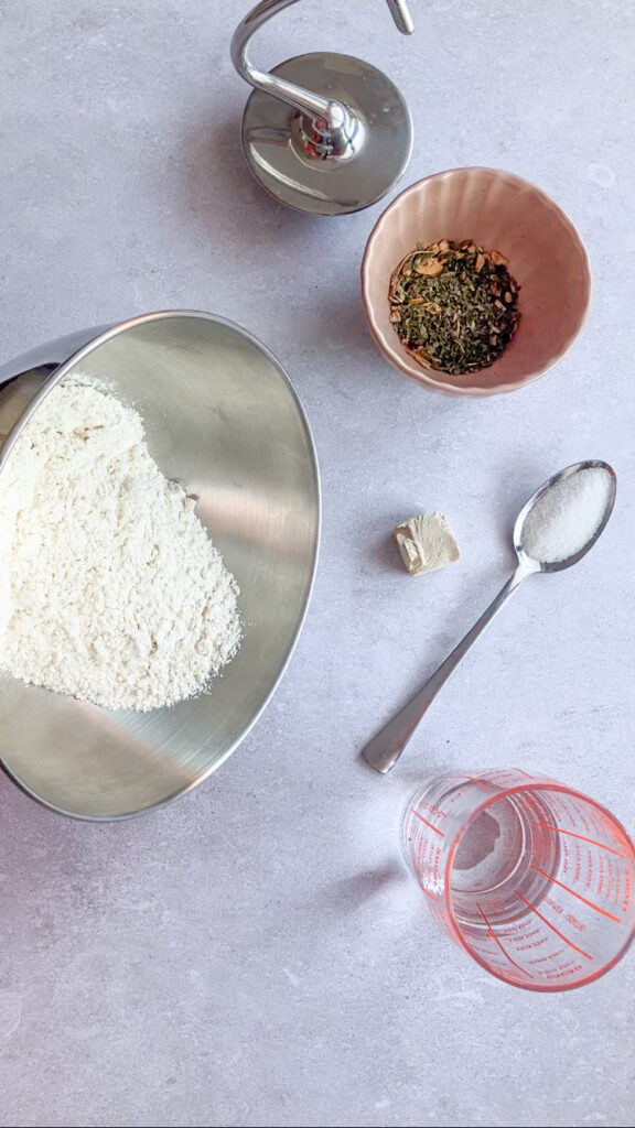 Knoblauchbrötchen mit Petersilie und Steinpilzen wie in Sarlat Rezept