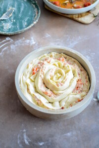 Blätterteigschnecke mit konfierten Tomaten und Ziegenkäse Blätterteig Rolle Mit Tomaten Und Knoblauch 4 200x300