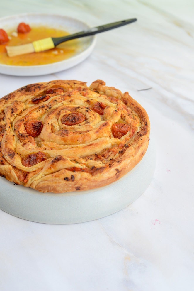  Blätterteig Rolle Mit Tomaten Und Knoblauch 9