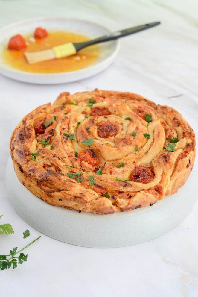  Blätterteigrolle Mit Knoblauch Tomaten Und Ricotta
