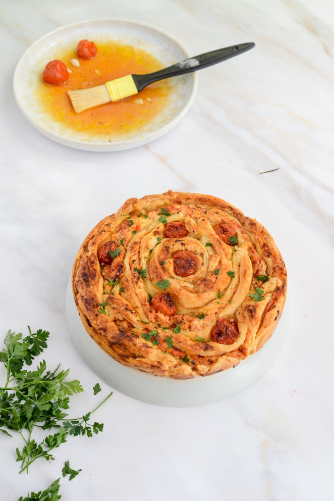  Blätterteigrolle Mit Tomaten Und Ricotta Und Knoblauch