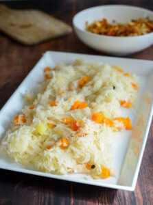 Choucroute mit Schweinemedaillons und Pilzen Schnelles Choucroute Rezept 223x300