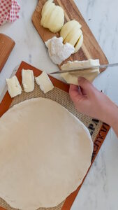 Tarte mit Camembert und Äpfeln Tarte Mit Camembert Und Aepfeln 12 169x300