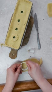 Gemüsepastete im Teigmantel - Paté en croûte aux légumes Pasteten Im Teigmantel Mit Gemüse Rezept 10 169x300