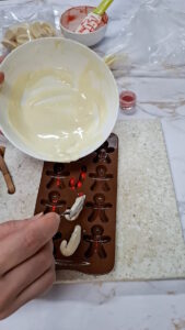 Pralinen mit Tonkabohnen für Weihnachten Pralinen Mit Tonkabohnen Weihnachten 9 169x300