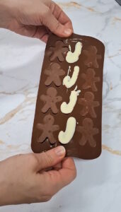 Pralinen mit Tonkabohnen für Weihnachten Pralinen Weihnachten Schokolade 2 171x300
