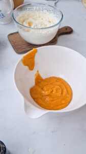 Geeistes Mango-Soufflé Gefrorene Mango Souffle 1 169x300