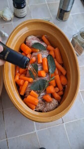 Schweinebraten mit Möhren und Salbei Schweinebraten Mit Möhren 9 169x300