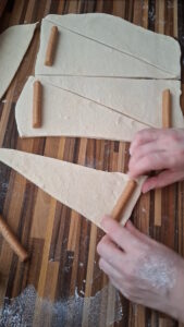 Croissants mit Dulcey Croissant Backen Fluffig 14 169x300