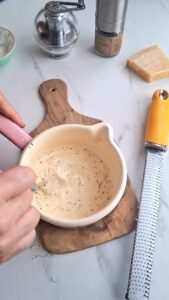 Parmesan-Sauce für Nudeln - Alltagsrezept Parmesan Sauce Rezept 10 169x300