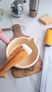 Parmesan-Sauce für Nudeln - Alltagsrezept Parmesan Sauce Rezept 11 169x300