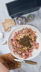 Hähnchen Terrine mit grünem Pfeffer VideoCapture_20241110 095340 169x300
