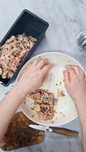 Hähnchen Terrine mit grünem Pfeffer VideoCapture_20241110 095507 169x300