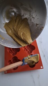 St Patrick's Day Kuchen - Pistazien Küchlein Sankt Patrick Pistazien Financier Rezept 1 169x300