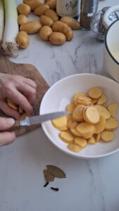 Tofaille Kartoffel-Lauch-Auflauf aus den Vogesen - Originalrezept Tofailles Original Rezept Aus Der Vogesen 2 169x300