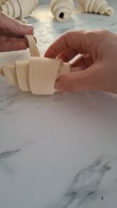 So gelingen dir Croissants wie vom französischen Bäcker! VideoCapture_20250410 172351 169x300