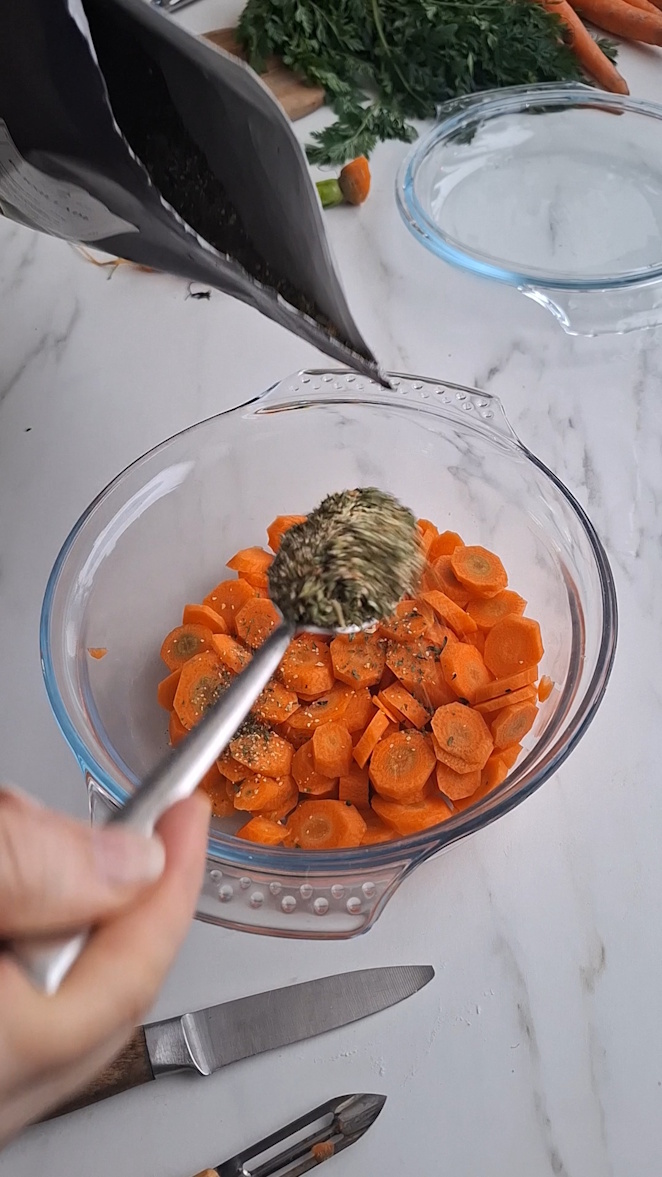 Gedünstete Möhren mit Persillade – einfache Beilage Rezept