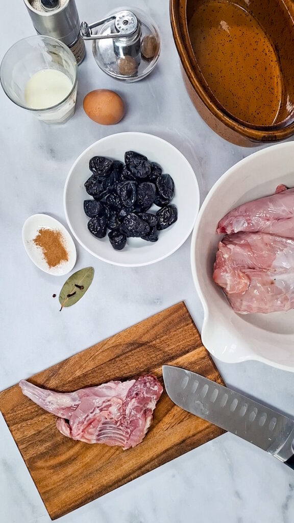 Kaninchenterrine mit Pflaumen Rezept Kaninchenterrine mit Pflaumen Rezept