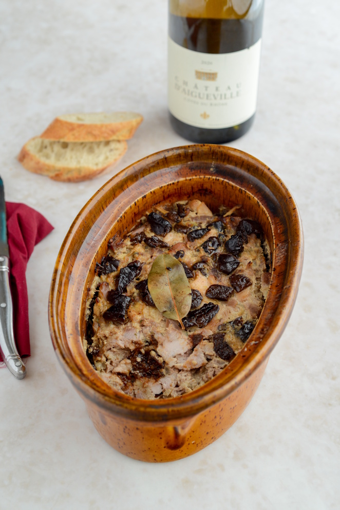 Kaninchenterrine mit Pflaumen Rezept Kaninchenterrine mit Pflaumen Rezept