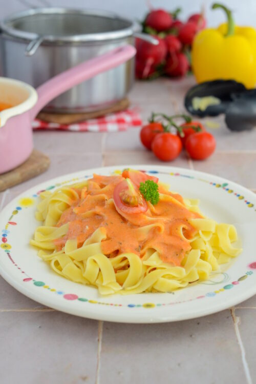 Magische Sauce – Tomaten-Sahne-Sauce Rezept Magische Sauce – Tomaten-Sahne-Sauce Rezept