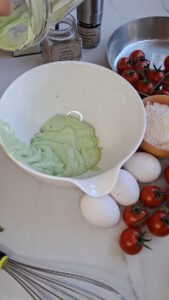 Tomaten Clafoutis Herzhaftes Clafoutis Schritt 12 Grüner Teig In Schüssel 169x300