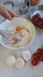 Tomaten Clafoutis Herzhaftes Clafoutis Schritt 17 Teig Anrühren Mit Schneebesen 169x300