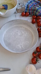 Tomaten Clafoutis Herzhaftes Clafoutis Schritt 24 Ausgebutterte Form Mit Mehl 169x300