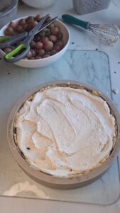 Stachelbeer-Käsekuchen mit Baiser – Einfaches Sommerrezept Stachelbeer Käsekuchen 5 169x300