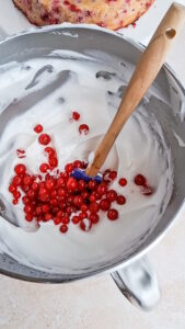 Johannisbeerkuchen mit Baiser Johannisbeerkuchen Mit Baiser 19 169x300