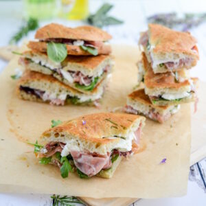 Provenzalisches Sandwich mit Fougasse