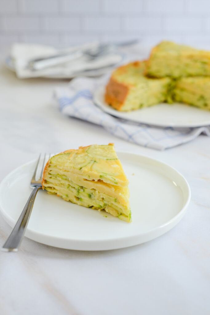 Unsichtbarer Zucchinikuchen (Gâteau invisible) Zucchinikuchen Herzhaft 683x1024