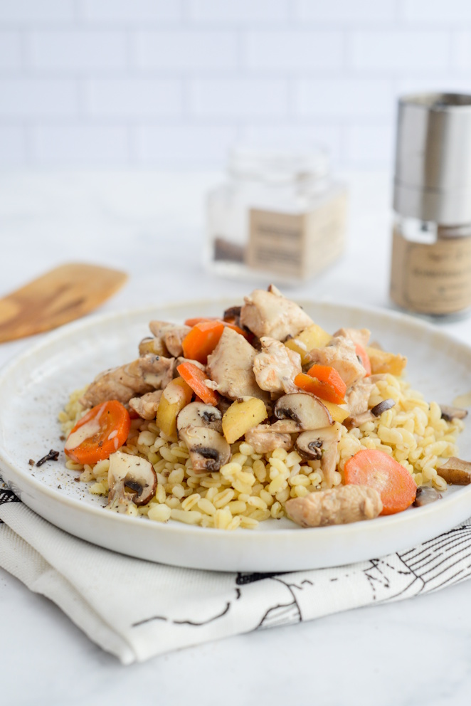 32 leckere Apfel-Rezepte  Blanqütte De Poulet Mit Aepfeln Hähnchenfrikassee Französischer Art