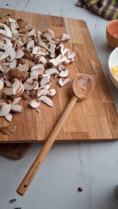 Blanquette de Poulet mit Äpfeln - Hähnchenfrikassée französischer Art Blanquette de Poulet mit Äpfeln - Hähnchenfrikassée französischer Art Blanqütte De Poulet Mit Aepfeln Hähnchenfrikassee Rezept 11 169x300