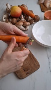 Blanquette de Poulet mit Äpfeln - Hähnchenfrikassée französischer Art Blanqütte De Poulet Mit Aepfeln Hähnchenfrikassee Rezept 2 169x300