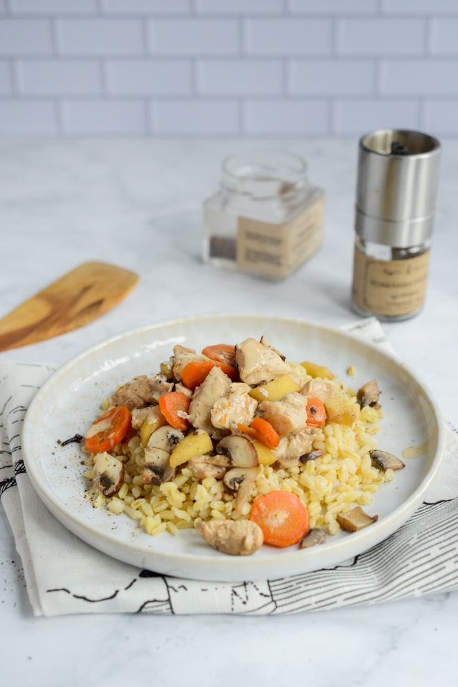 Blanquette de Poulet mit Äpfeln - Hähnchenfrikassée französischer Art Blanqütte Hähnchenfrikassee Französischer Art