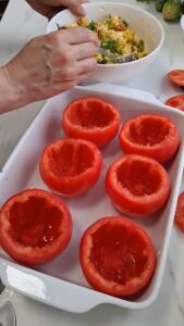 Gefüllte Tomaten mit Couscous und Sommergemüse – einfaches, vegetarisches Sommerrezept Gefüllochente Tomaten Mit Couscous Und Sommergemüse Einfaches Vegetarisches Sommerrezept  169x300