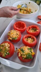 Gefüllte Tomaten mit Couscous und Sommergemüse – einfaches, vegetarisches Sommerrezept Gefüllte Tomaten Mit Couscous Und Sommergemüse Einfaches Vegetarisches Sommerrezept 2 169x300