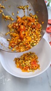 Gefüllte Tomaten mit Couscous und Sommergemüse – einfaches, vegetarisches Sommerrezept Gefüllte Tomaten Mit Couscous Vegetarisches 8 169x300