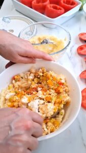Gefüllte Tomaten mit Couscous und Sommergemüse – einfaches, vegetarisches Sommerrezept Gefüllte Tomaten Vegetarisches 3 169x300
