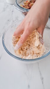 Pfirsich-Cobbler mit Palet bretons - englischem Dessert mit bretonischem Flair Pfirsich Cobbler Mit Palet Bretons 4 169x300