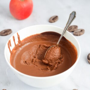 Mousse au Chocolat mit Apfelmus – einfaches Rezept mit nur zwei Zutaten