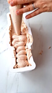 Nussknacker-Eistorte Nussknacker-Eistorte Weihnachts Eistorte Lebkuchen Schokolade Nussknacker 4 169x300