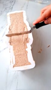 Nussknacker-Eistorte Nussknacker-Eistorte Weihnachtstorte Glatt Machen 169x300