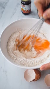 Rumkuchen mit Trockenobst und Nüssen 20251112_0921092 169x300