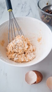 Rumkuchen mit Trockenobst und Nüssen 20251112_0921093 169x300