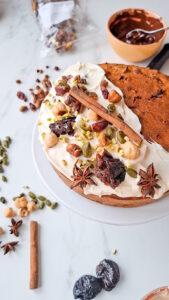 Rumkuchen mit Trockenobst und Nüssen 20251112_1131367 169x300