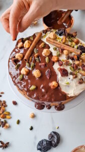 Rumkuchen mit Trockenobst und Nüssen 20251112_1137192 169x300