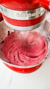Cassis-Meringue – intensives Baiser mit schwarzer Johannisbeere Baiser Mit Cassispürree Rezept7 169x300