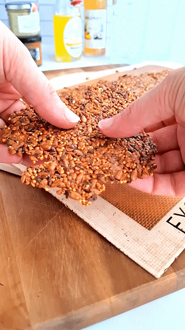 Eiweiß-Cracker mit Körnern - Low-Carb und gesund Crackers Vollkorn Eiweiss Knusprig Backen