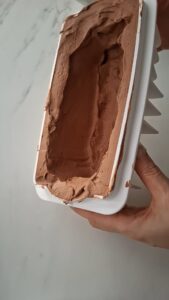 3-Schokoladen-Bûche de Noël - gefrorene Weihnachtstorte Drei Schokoladen Buche De Nöl Gefrorene Weihnachtstorte Einfach Machen 9 169x300